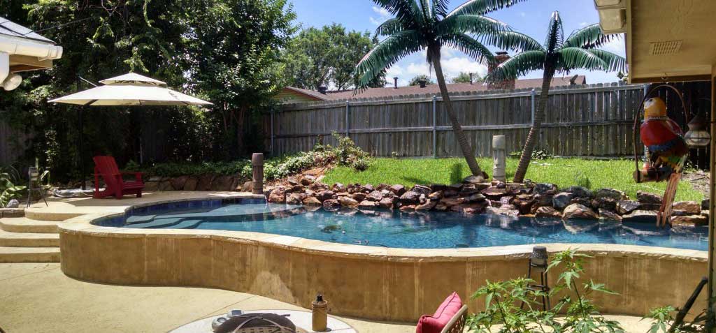 island themed swimming pool